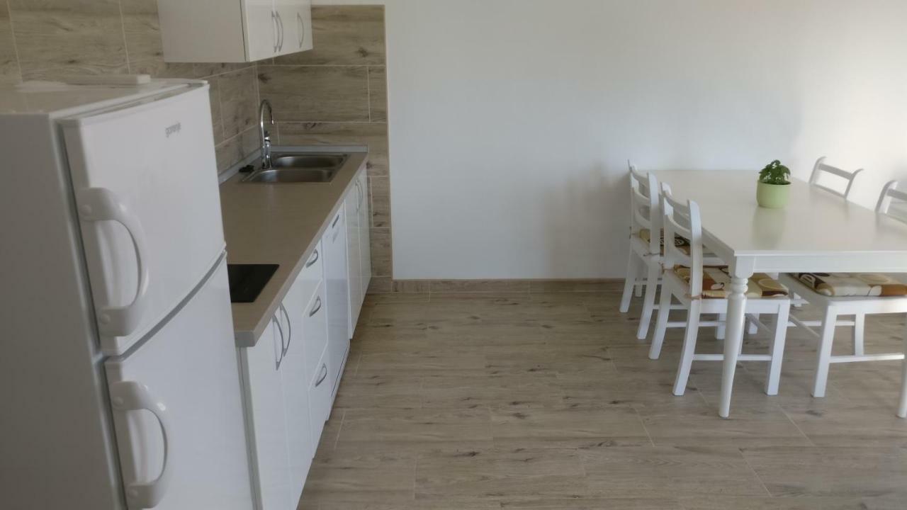 Apartments Toro Sveta Nedelja  Eksteriør billede